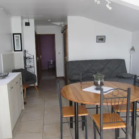 De La Seugne Pres De Jonzac Сasa de vacaciones *