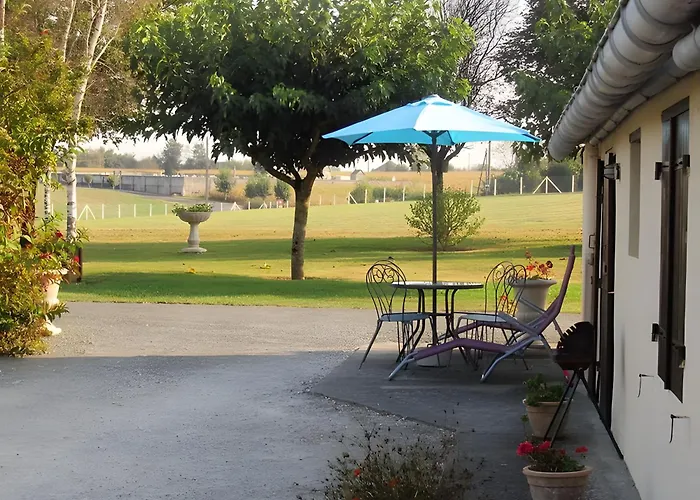 De La Seugne Pres De Jonzac Clion (Charente-Maritime)