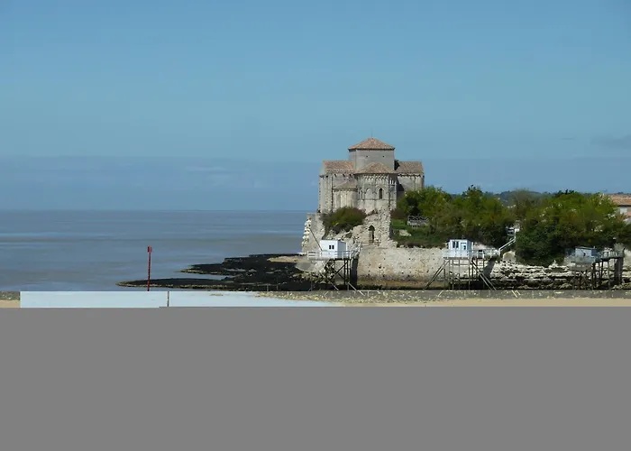 De La Seugne Pres De Jonzac Сasa de vacaciones